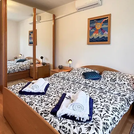 3 Bedroom Awesome In *